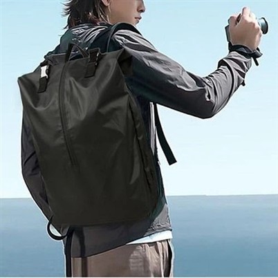 Backpack ar gyfer Cyfrifiaduron a Theithio